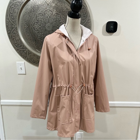 Dex Jackets & Blazers - DEX pale pink raincoat with hood – Size Large